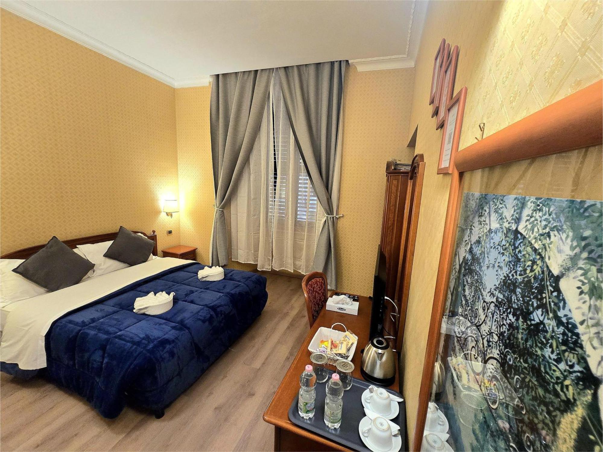 Deluxe Double Room with Bath